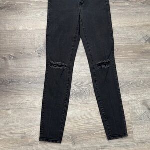 American Eagle Black Distressed Women's Skinny Jeans